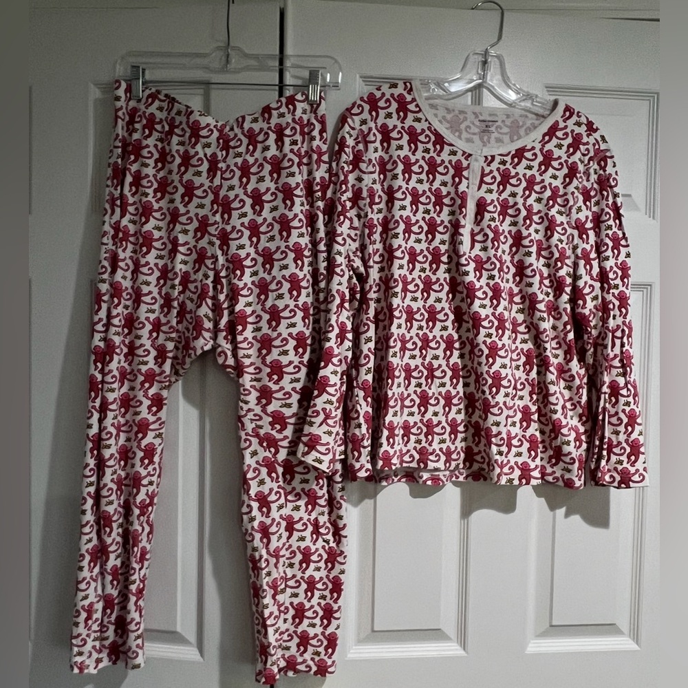 Roller Rabbit Pink and White Women’s Long Sleeve Monkey Pajama Set XL